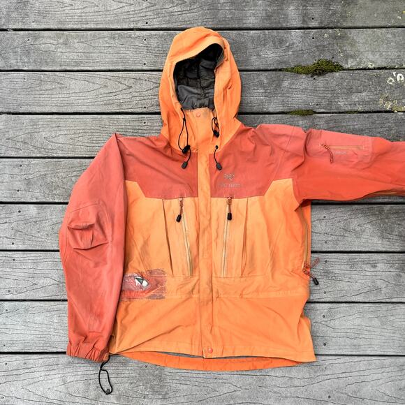 Item 76 Vintage Rare Arcteryx jacket Alpha SV Tabasco.